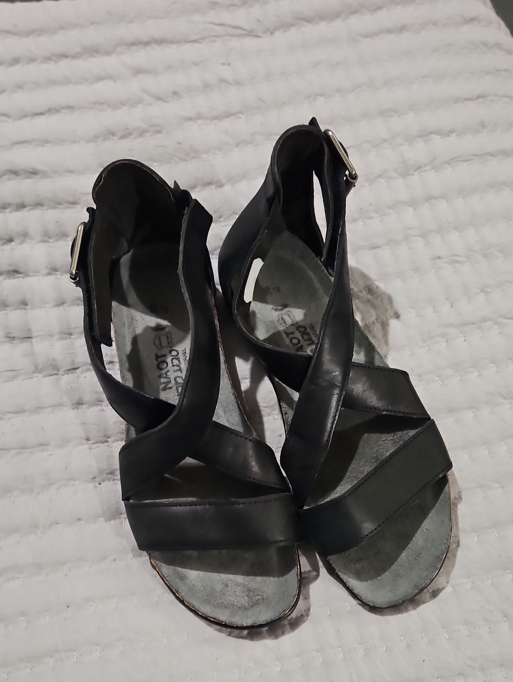 Naot Black Leather Women's Strappy Ankle-Wrap Sandals Sz 38